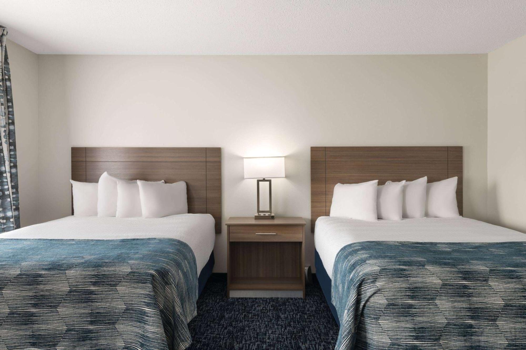 Baymont By Wyndham Mt. Pleasant Hotel Mount Pleasant Eksteriør billede