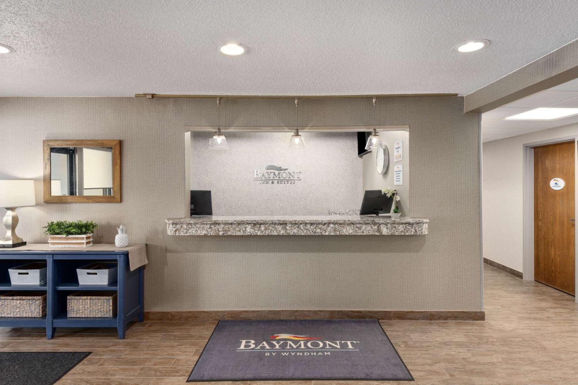 Baymont By Wyndham Mt. Pleasant Hotel Mount Pleasant Eksteriør billede